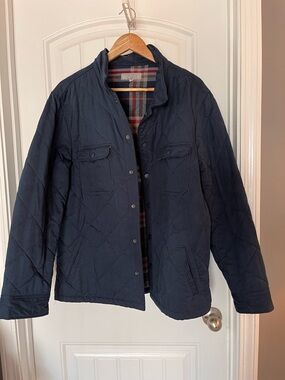 Quilted Navy Shirt Jacket with Plaid Lining Size Large